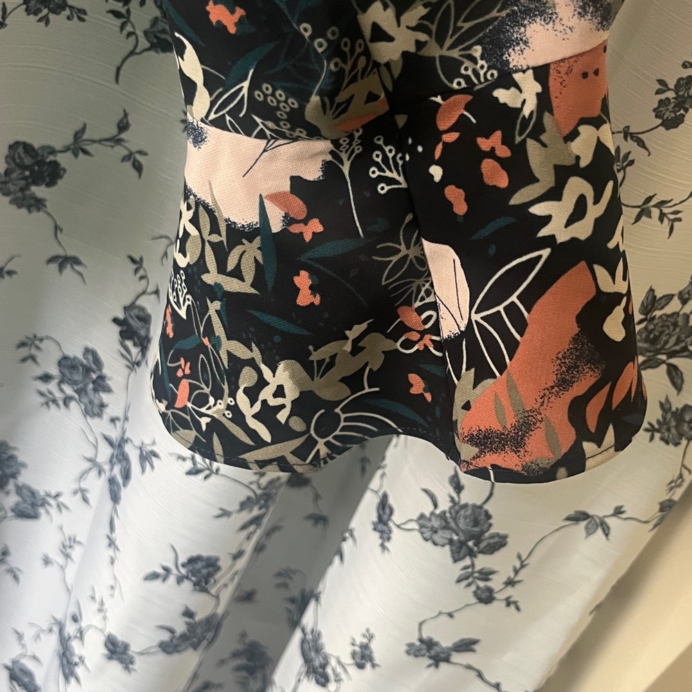 Sanctuary Poet Ruffle Floral Blouse - Picture 5 of 7